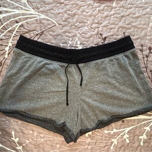 Women’s Xersion shorts XL